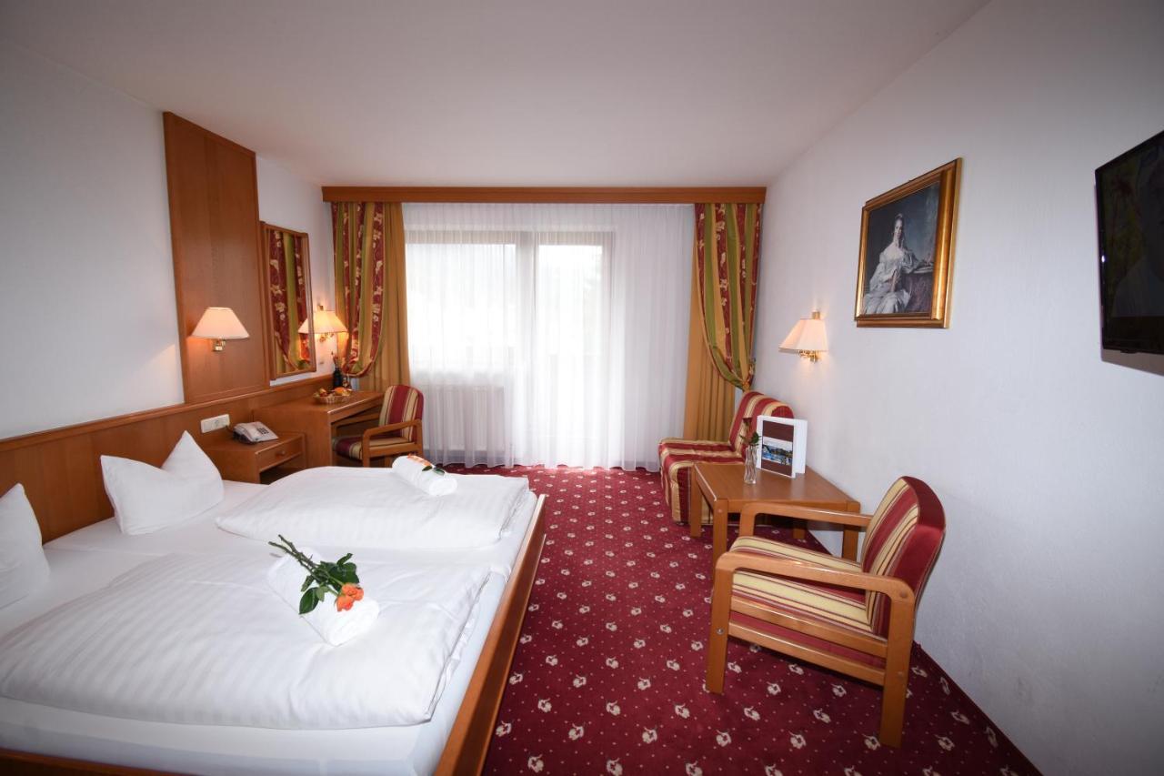 Hotel Goldenes Kreuz タンハイム エクステリア 写真